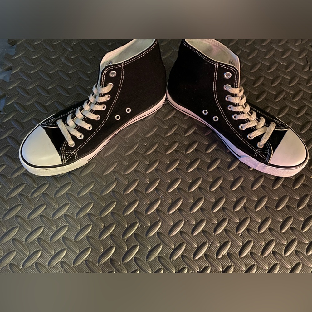Chuck Taylor(style) HighTop Men’s Shoes 8